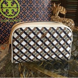 TORY BURCH POUCH BAG